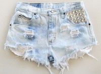 Short tachuelas claro